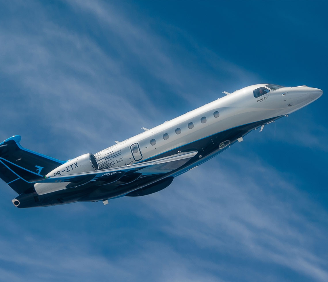 Embraer Praetor 600 private jet charter flight ascending