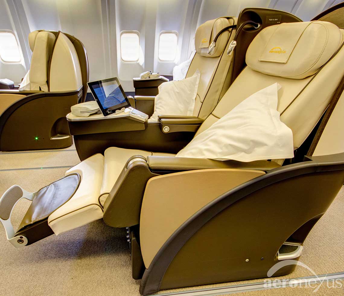 Boeing 767-300ER private aircraft VIP cabin with reclining seats 