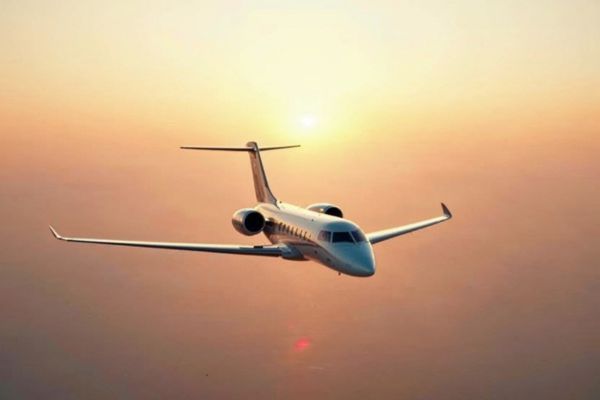 Global private jet flight